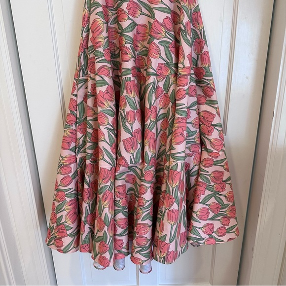 Custom tulip dress, one of a kind - Picture 4 of 9